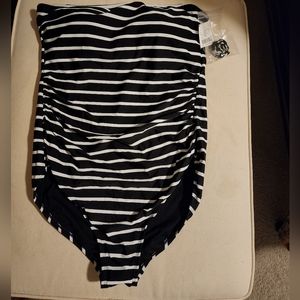 Woman's XL strapless black and white striped swimsuit